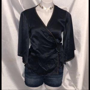 Beautiful silk wrap top💙